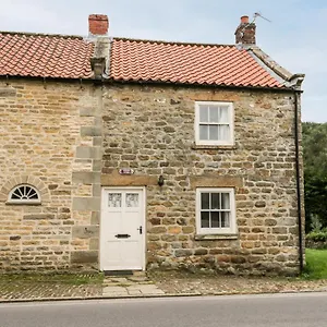 https://hollyside-cottage-york.yorkshirehotels.net