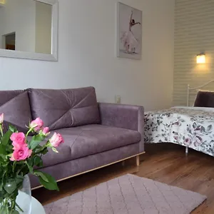 central-warsaw-apartments-krucza-apart.warsawhotelspoland.com/