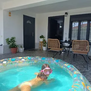 https://the-white-house.albaniahotels.org